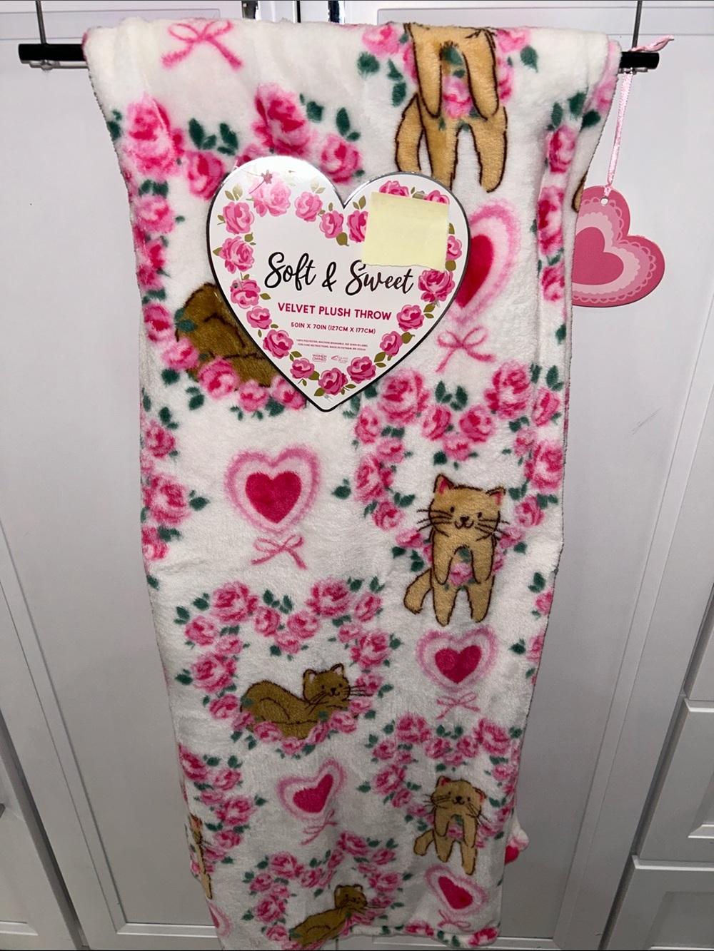 Soft & Sweet Velvet Plush Throw Cat & Heart Print